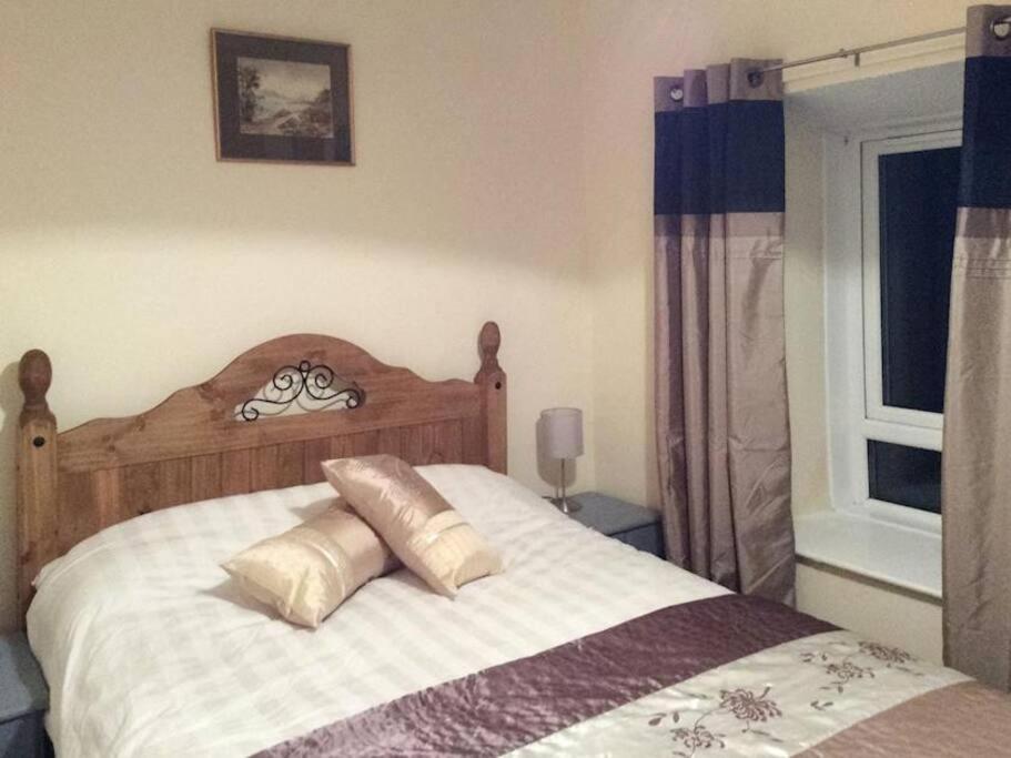 Cosy Terrace Cottage Built Into The Mountain Side. Blaenau Ffestiniog Exteriör bild