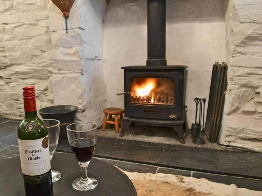 Cosy Terrace Cottage Built Into The Mountain Side. Blaenau Ffestiniog Exteriör bild